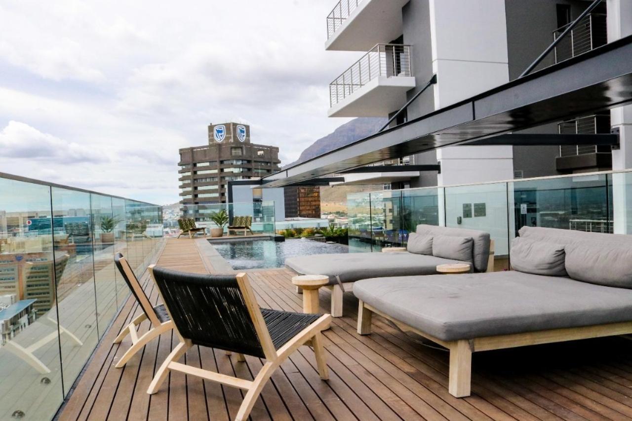 2218 At 16 On Bree Cape Town