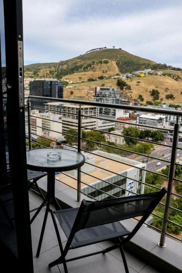 2218 At 16 On Bree Cape Town