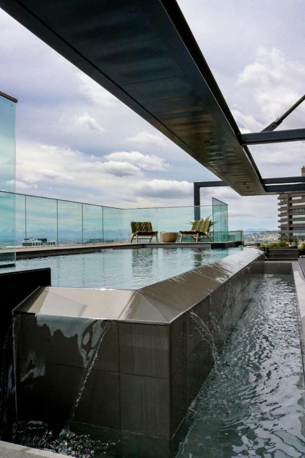 Apartment 2218 At 16 On Bree Cape Town